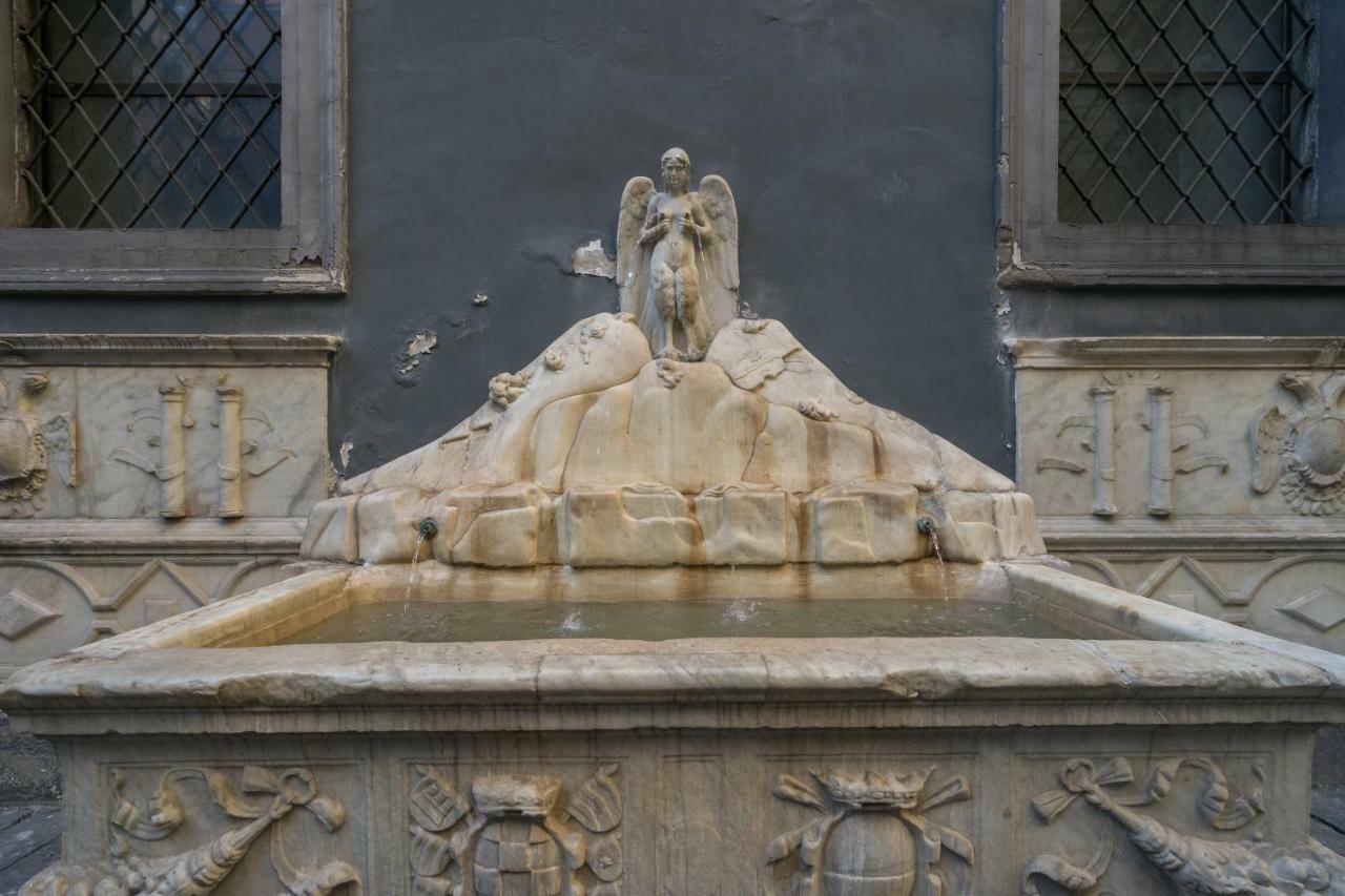 Donnare Casavacanza - Historic Center Of Naples Exterior photo